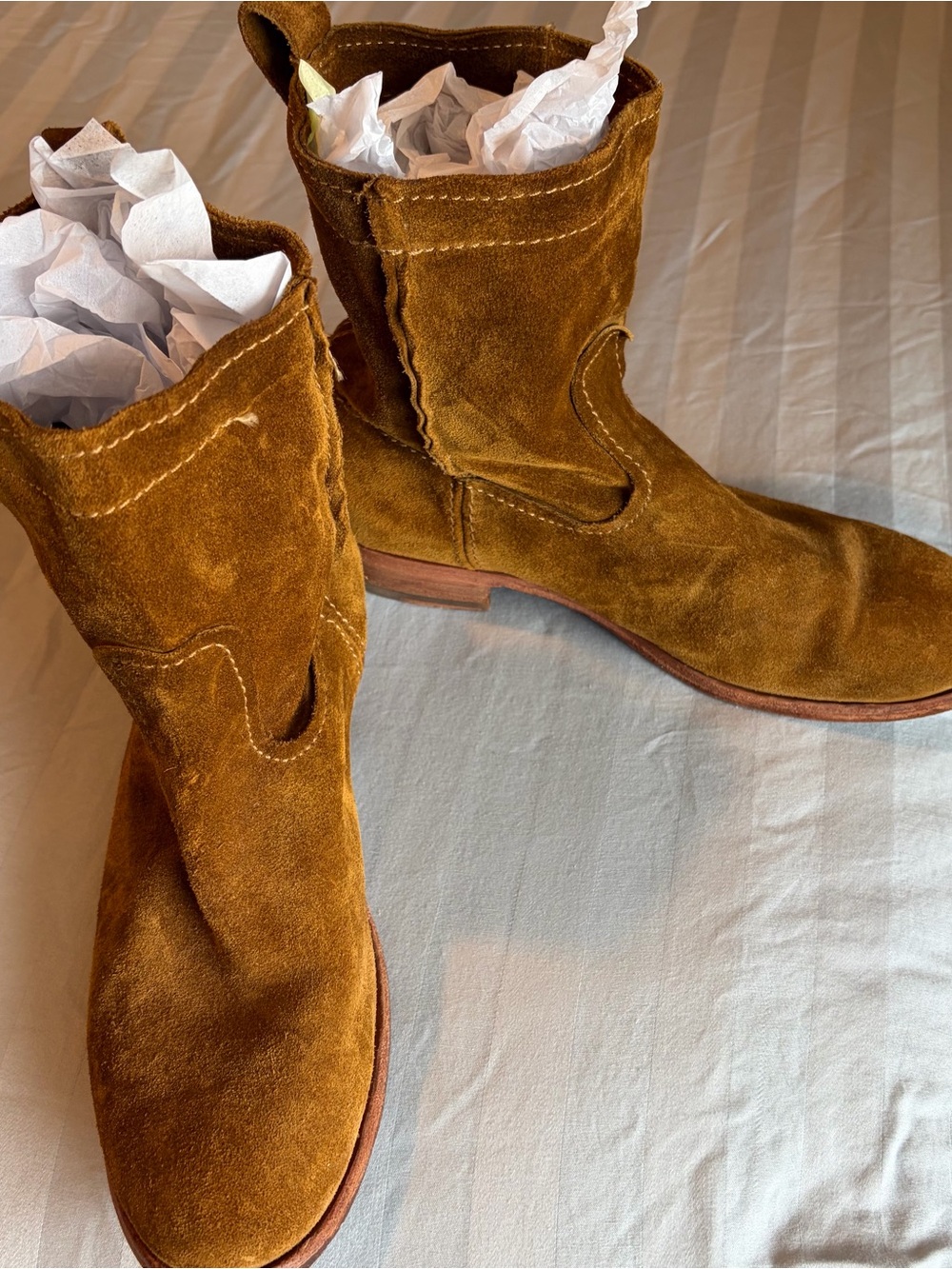 Frye (7.5)Women's Suede Ankle Booties in Cognac